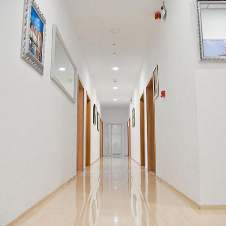 Motel Celebic Mitrovici  Exteriör bild