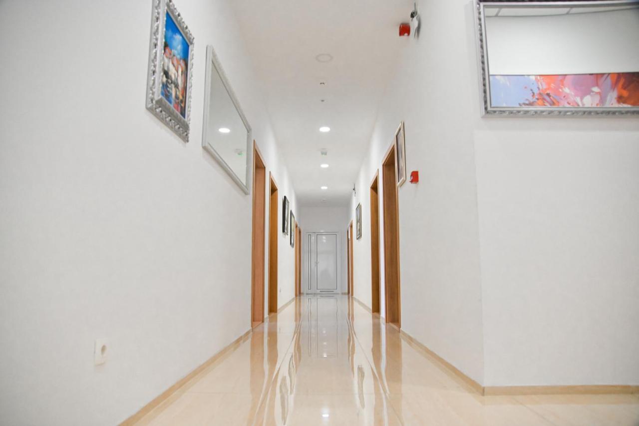 Motel Celebic Mitrovici  Exteriör bild