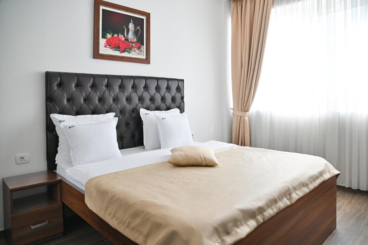 Motel Celebic Mitrovici  Exteriör bild