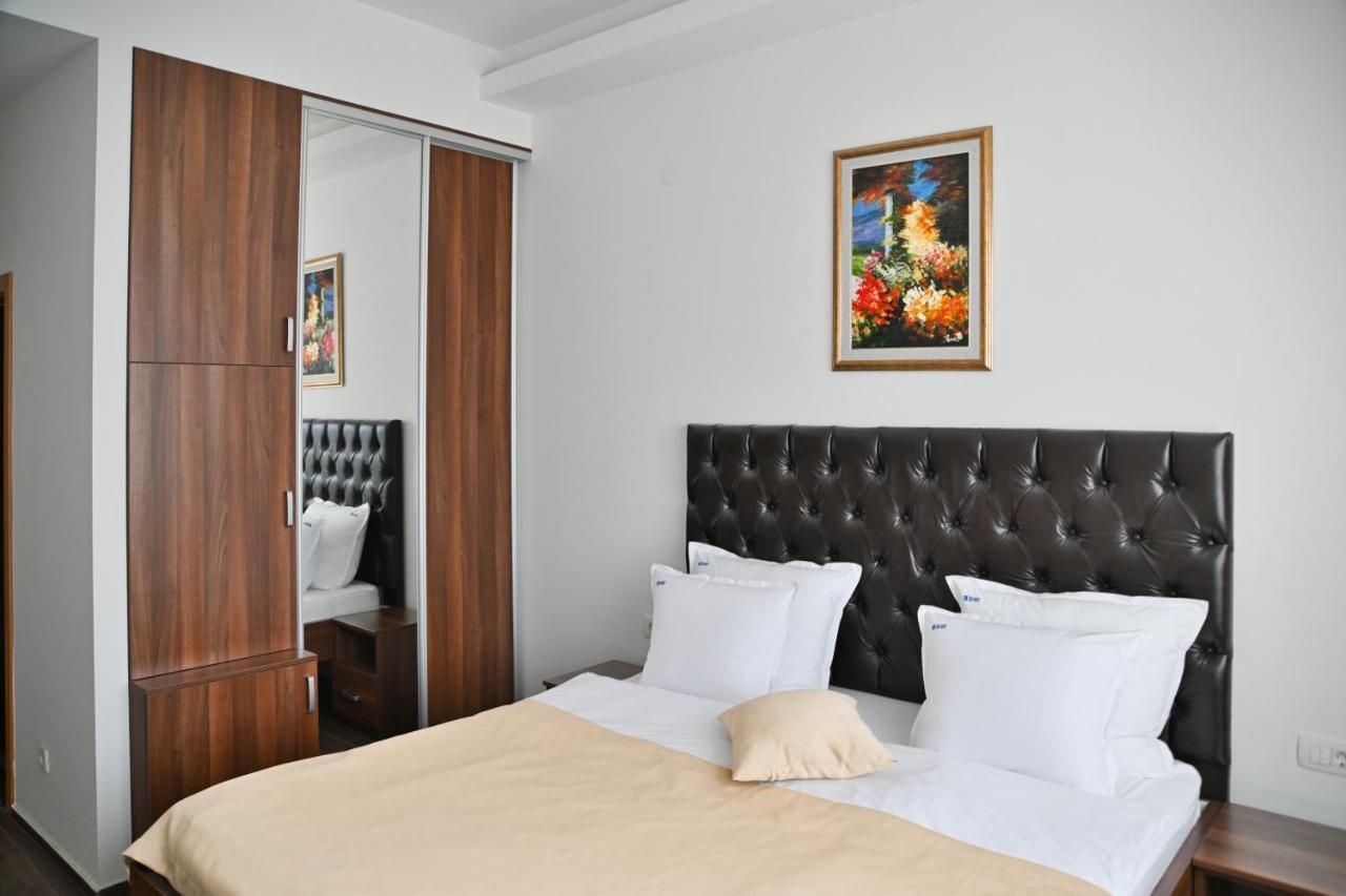 Motel Celebic Mitrovici  Exteriör bild